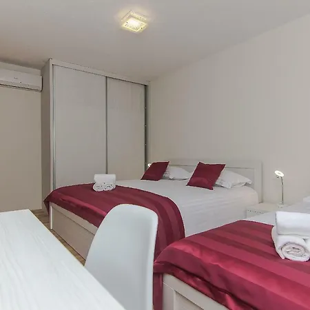 Rudez Apartment
