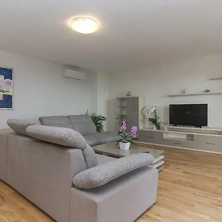 Apartment Rudez