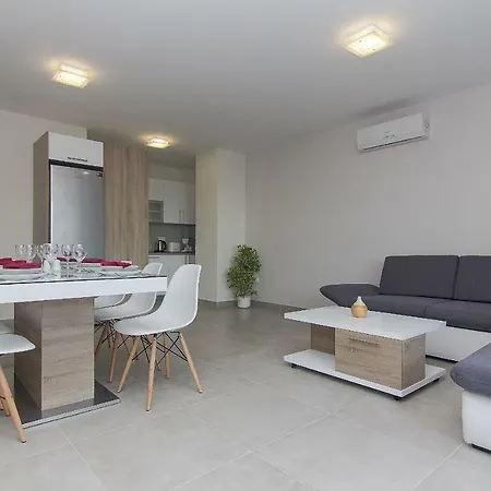 Apartment Rudez